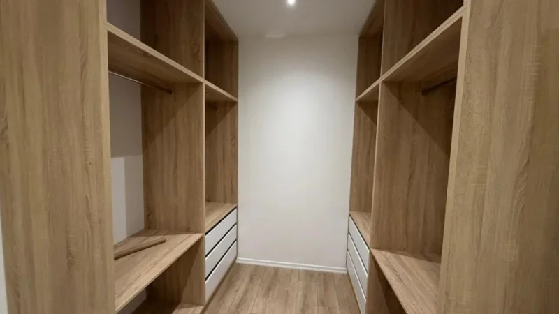 Tirane, shitet 1+1+Aneks+Ballkon Kati 5, 70 m² 175.000 € (Rruga Fortuzi)