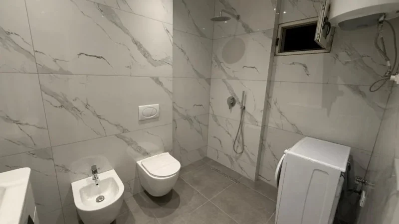 Tirane, shitet 1+1+Aneks+Ballkon Kati 5, 70 m² 175.000 € (Rruga Fortuzi)