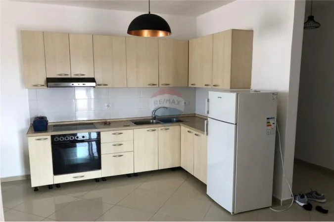 Tirane, shitet apartament 2+1+2+Ballkon , 100 m² 130.000 € (Astir)