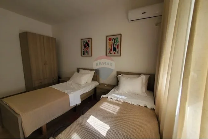 Tirane, jepet me qera apartament 2+1 , 100 m² 850 € (Rruga e Duresit)