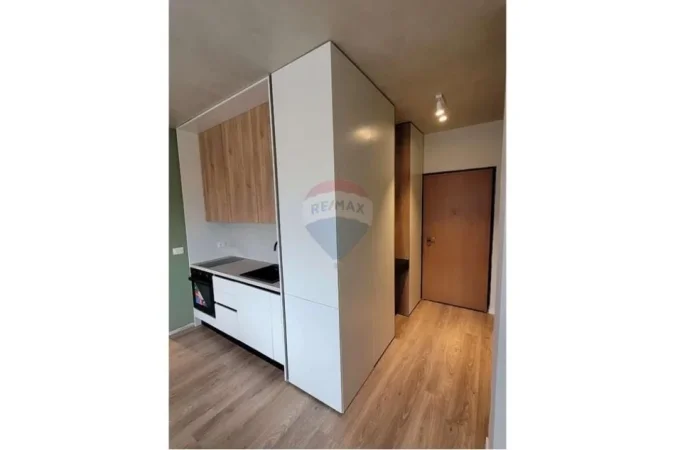Tirane, jepet me qera apartament 1+1 , 60 m² 600 € (astir)