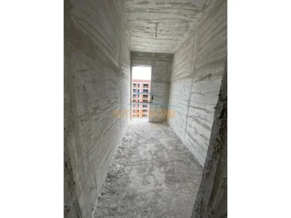 Tirane, shitet apartament 2+1+Ballkon Kati 7, 107 m² 160.000 € (Xhanfize Keko)