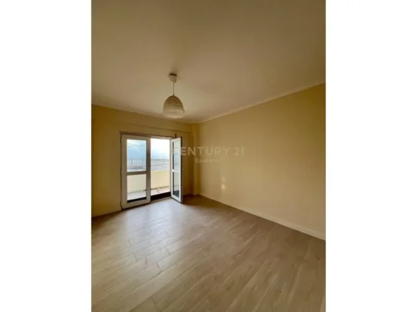 Durres, shitet apartament Kati 3, 81 m² 175.000 € (Vollga)