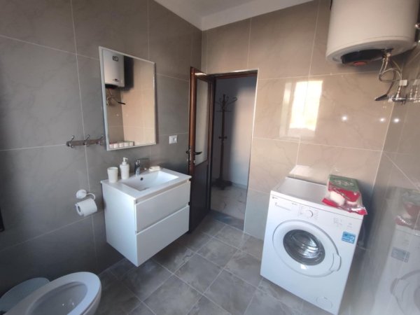Korce, jepet me qera apartament 1+1 Kati 3, 29 € 