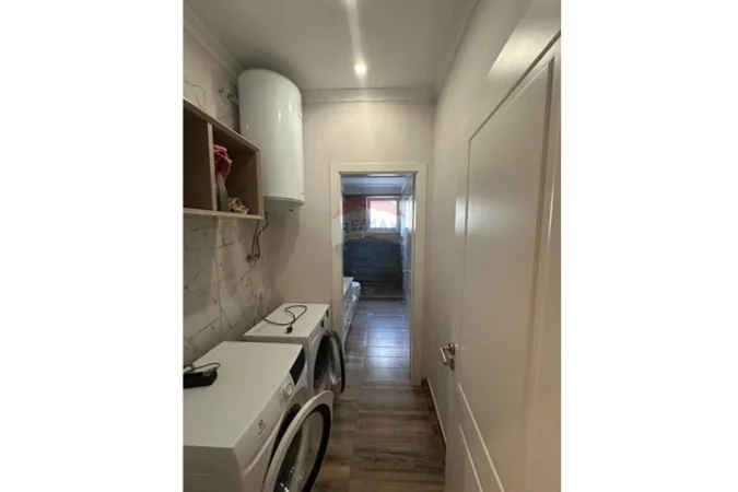 Tirane, jepet me qera apartament 3+1+Ballkon , 125 m² 1.650 € (Kopshti Zologjik)