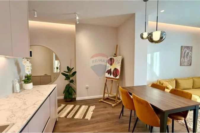 Tirane, jepet me qera apartament 2+1+Ballkon Kati 9, 95 m² 1.100 € (Rruga Anton Lufi, Komuna Parisit)