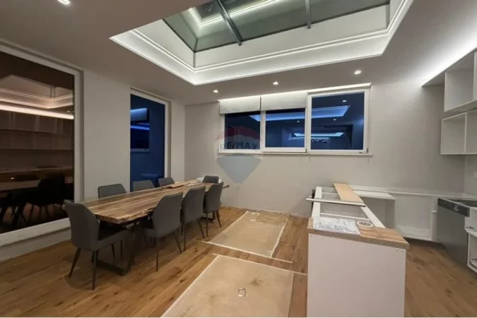 Tirane, jepet me qera Vile , 500 m² 4.000 € (Farkë e vogël)