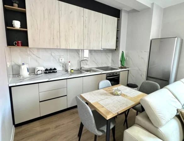 Me Qera: 2+1📍Don Bosko (Prane Shkolles Vace Zela) - 60.000 Lek - S. 90m² - I Mobiluar dhe Investuar nga e Para🔥