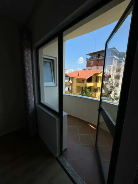 Me Qera: 2+1📍Don Bosko (Prane Shkolles Vace Zela) - 60.000 Lek - S. 90m² - I Mobiluar dhe Investuar nga e Para🔥