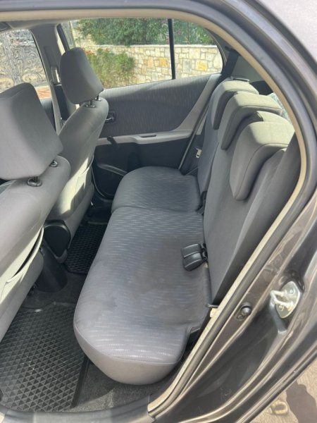 Vlore - Lungomare, shes makine Toyota Yaris 2010 1.4Naft Nafte, gri e erret manuale Klima 176.000 km 4.500 €