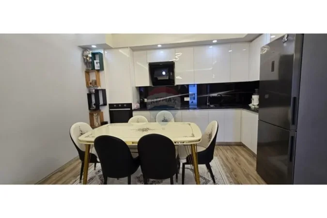 Tirane, shitet apartament 3+1+2 + Post Parkimi 🅿️ , 140 m² 260.001 € (Green City, Unaze e Re)