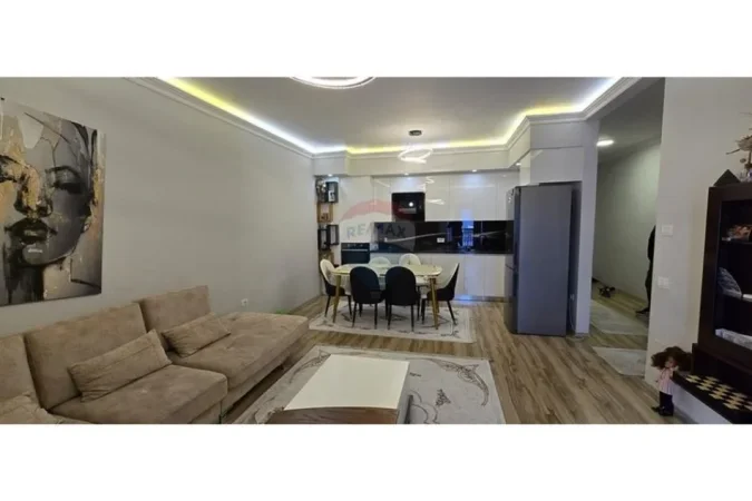 Tirane, shitet apartament 3+1+2 + Post Parkimi 🅿️ , 140 m² 260.001 € (Green City, Unaze e Re)