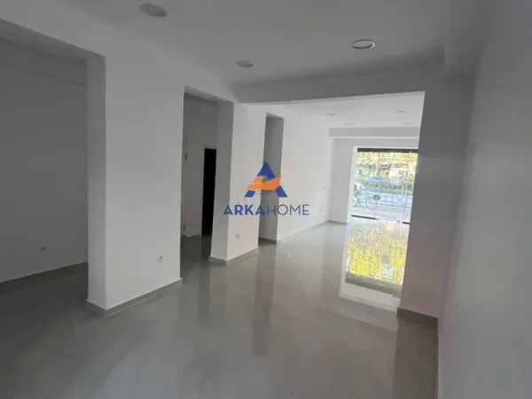 Tirane, shitet Kati 0, 635 m² 600.000 € 