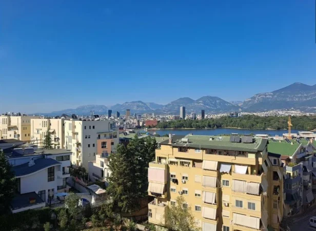 Tirane, shitet apartament 2+1 Kati 4, 107 m² 269.000 € (Rruga Peti)