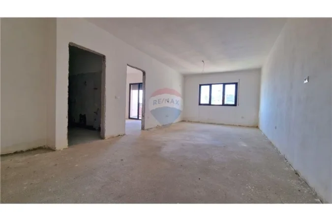 Vlore, shitet apartament 1+1 Kati 6, 72 m² 108.000 € (Enver Jaho, Transballkanike perballe Fjortes, Vlorë)