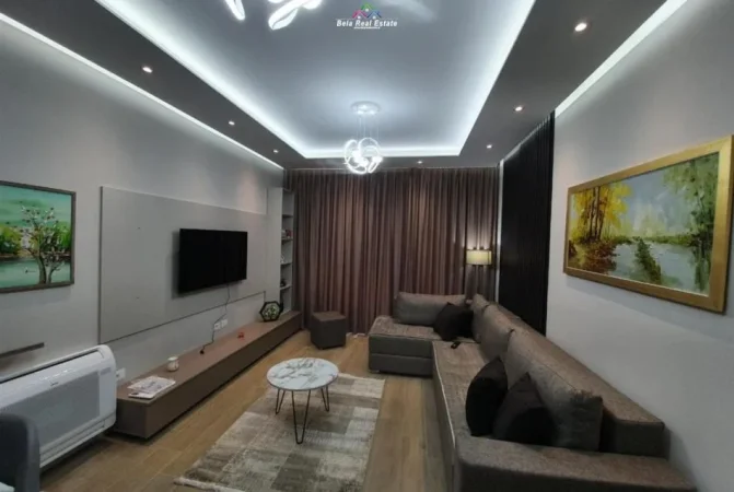 Tirane, jepet me qera apartament 1+1+Ballkon Kati 3, 75 m² 850 € (Komuna E Parisit)