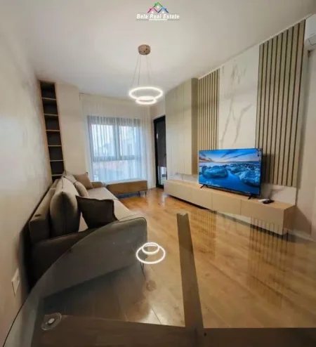 Tirane, jepet me qera apartament 2+1+Ballkon Kati 4, 80 m² 900 € (Komuna E Parisit)