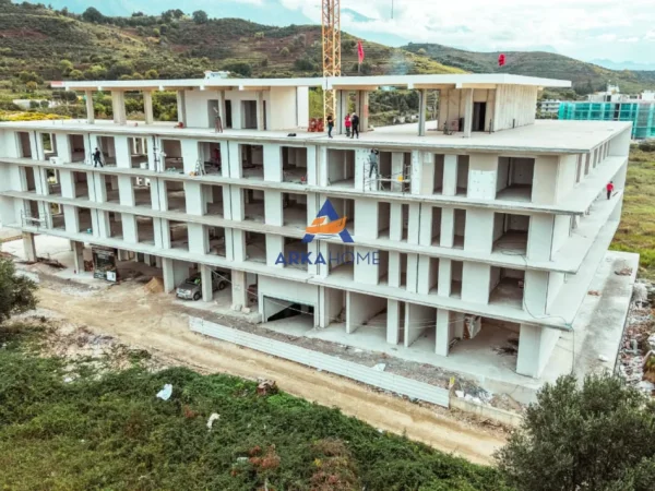 Vlore, shitet apartament 1+1 Kati 4, 74 m² 