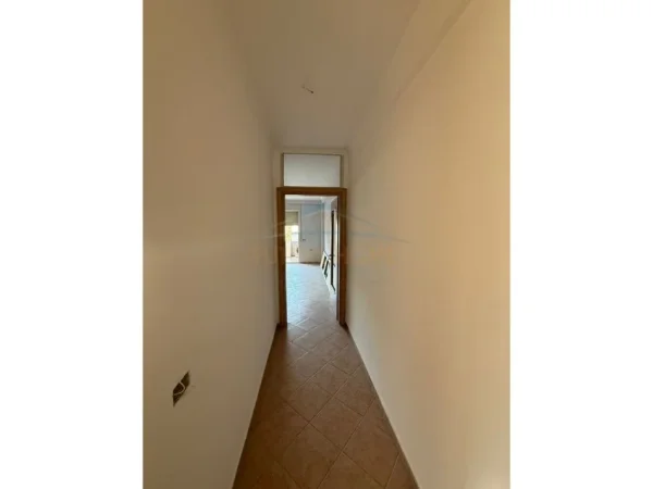 Tirane, shitet apartament 2+1+Ballkon Kati 3, 99 m² 225.000 € (Liqeni i Thate)