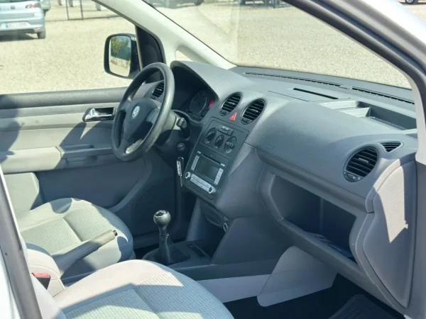 Durres, shitet makine VOLKSWAGEN CADDY 1.9 Nafte, gri metalizato manuale Klima