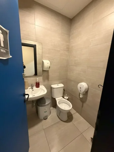 Tirane, jepet me qera zyre Kati 7, 330 m² 59400€ (Qendër)