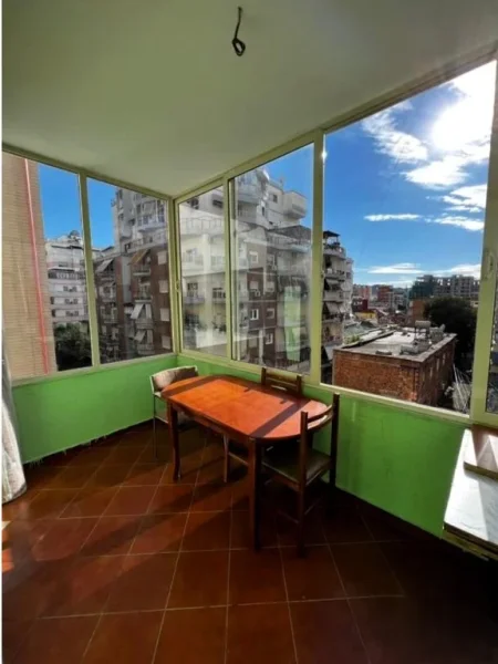 Tirane, jepet me qera apartament 2+1 Kati 4, 110 m² 800 € (MYSLYM SHYRI)