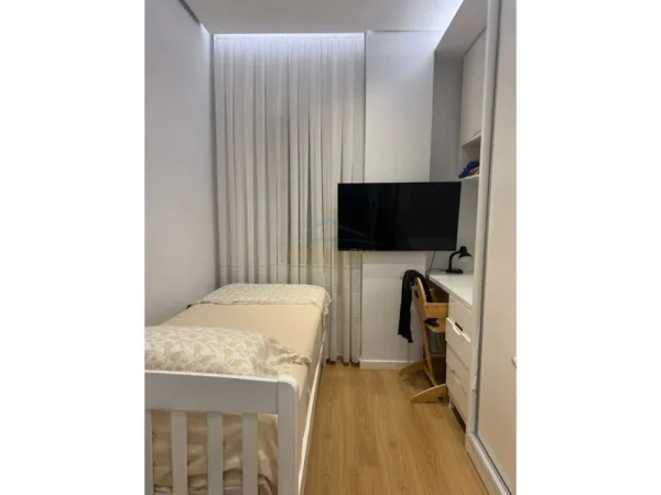 Qera, Apartament 2+1 ,Foleja e Gjelbër,Zogu i Zi, Tiranë. 950 €