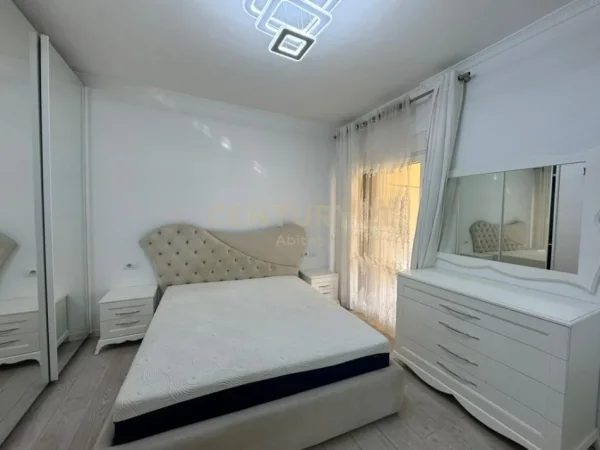 Tirane, shes apartament 3+1+Aneks+Ballkon Kati 7, 120 m² 340.000 € 