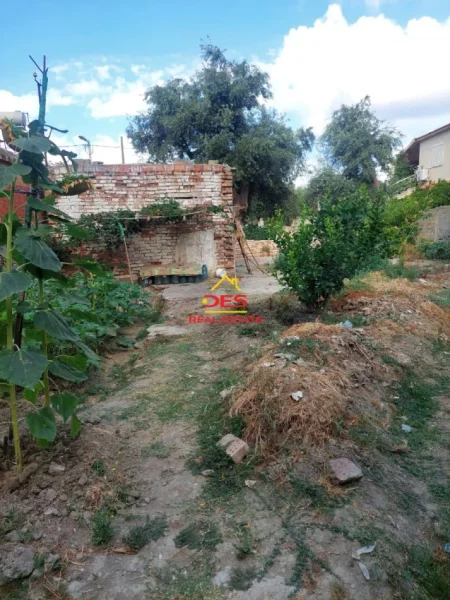 Vlore, shitet shtepi 1+1 Kati 0, 63 m² 110.000 € (Rruga Janaq Kilica)