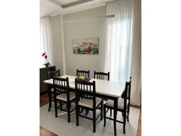 Tirane, jepet me qera Vile 2 Katshe Kati 0, 800 m² 1.600 € (Prush)