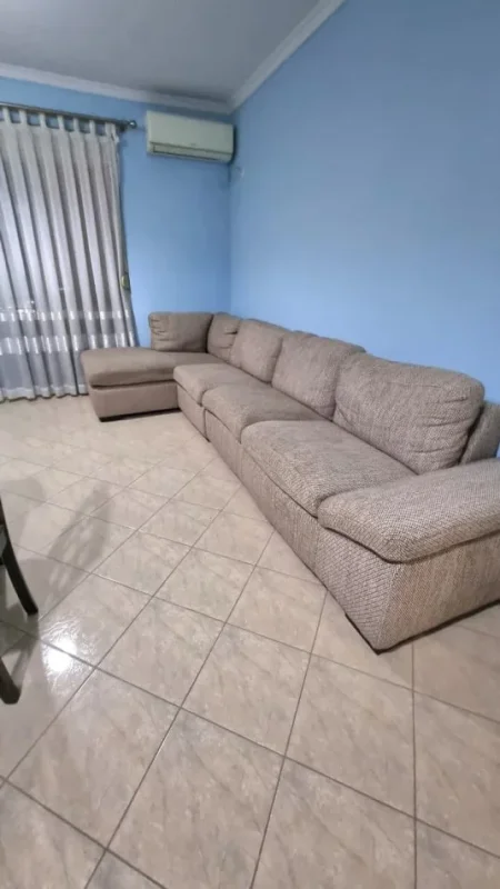 Jepet me Qira Apartament 2+1 ne Astir, Blv. Migjeni  500 €URO