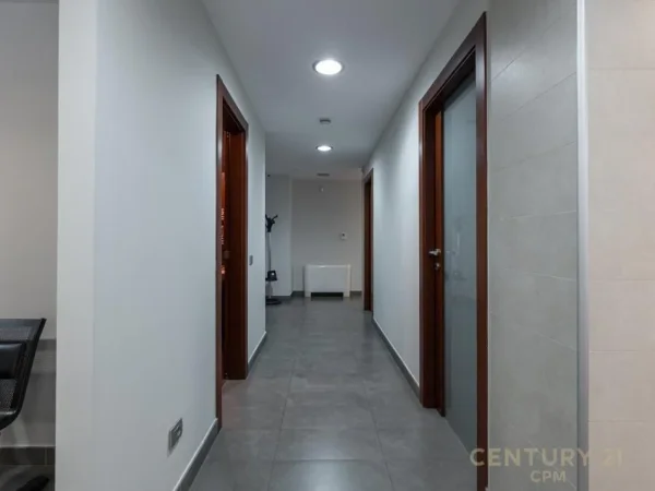 Tirane, shes ambjent biznesi Kati 1, 265 m² (Rruga Ndre Mjeda)