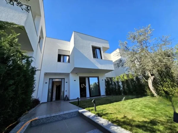 Tirane, jepet me qera apartament 2 Katshe Kati 2, 234 m² 2.000 € (SELITE)