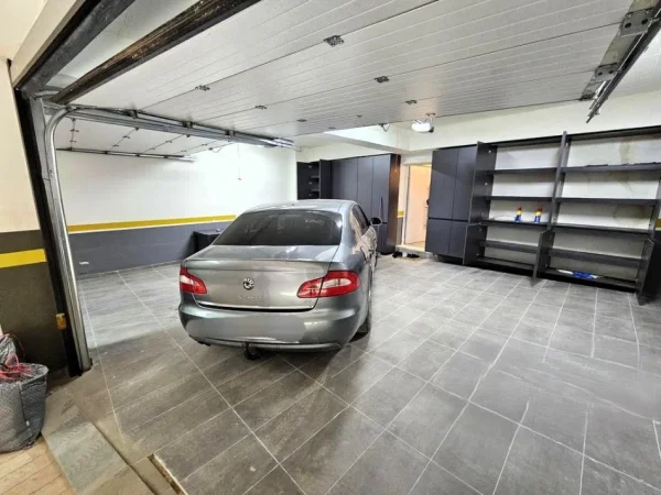 Tirane, jepet me qera apartament 2 Katshe Kati 2, 234 m² 2.000 € (SELITE)