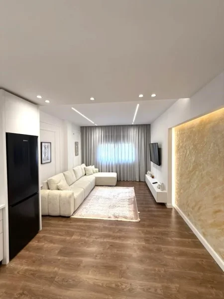 Shitet Apartament 1+1 I mobiluar ne Astir Super Investim! Astir, Bulevardi Migjeni,  118.000 €URO