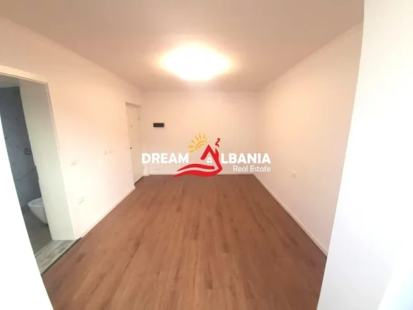 Tirane, shitet garsonier 1+1 Kati 3, 30 m² 95.000 € (ne Myslym Shyr, prane Shkolles Pjeter Budi)