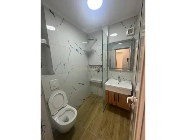 Tirane, shitet apartament 1+1 Kati 3, 42 m² 135.000 € (Myslym Shyri)