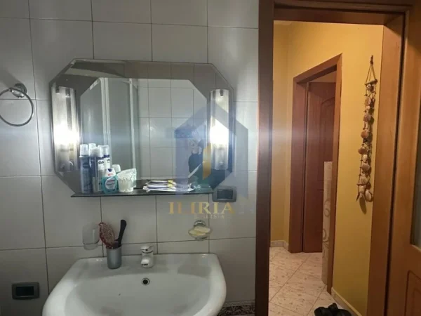 Durres, shitet apartament 1+1+Ballkon Kati 6, 77 m² 90.000 € (Plazh DURRES)