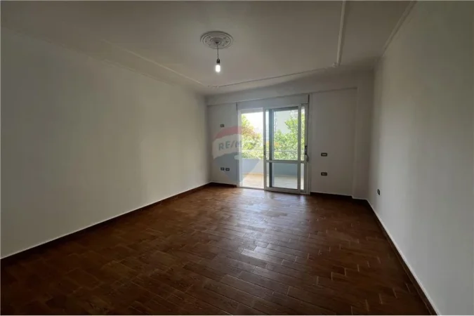 APARTAMENT 2+1 NË SHITJE, Rruga Dhimitër Konomi