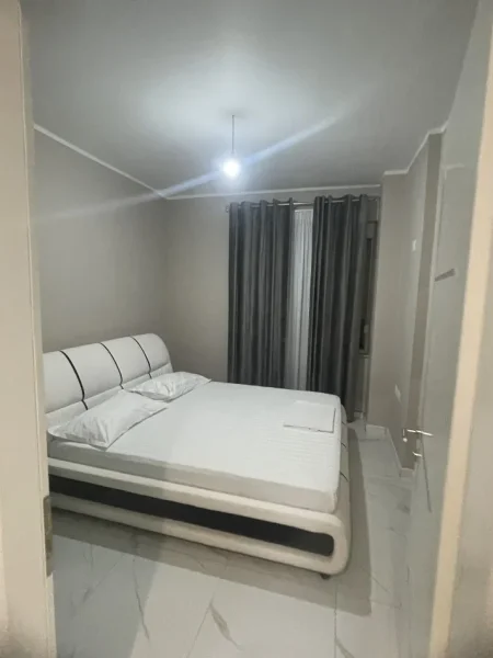 Durres, jepet me qera apartament 1+1+Ballkon Kati 3, 70 m² 400 € (plazh durres)