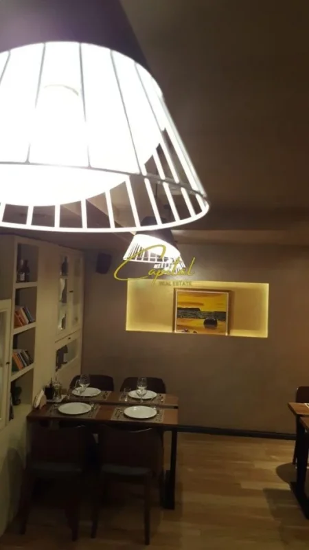 Tirane, jepet me qera ambjent biznesi Kati 0, 157 m² 2.000 € (RRUGA E DURRESIT)