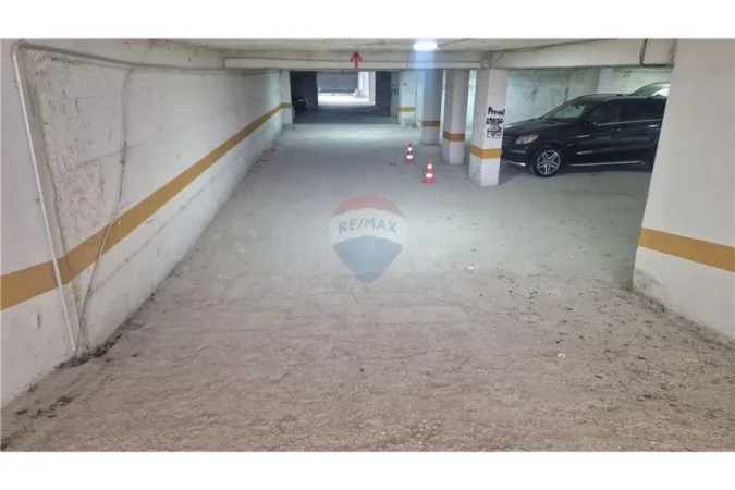 Vlore, shitet garazh | post parkimi Kati -1, 30 m² (“Ish Kombinati”, Vlorë)