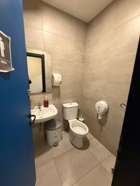 Tirane, jepet me qera zyre Kati 7, 330 m² 6.500 € 