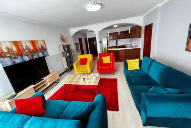 Tirane, jepet me qera apartament 2+1 Kati 4, 110 m² 800 € (Rruga Myslym Shyri)