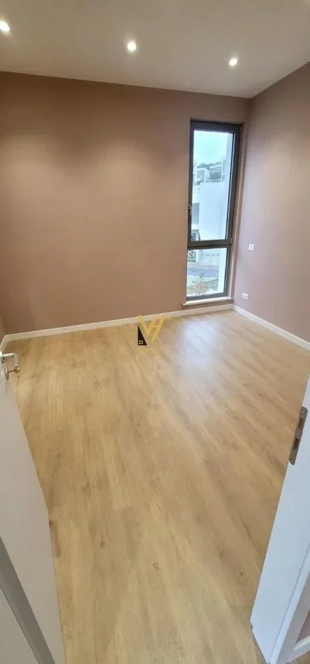 Tirane, jepet me qera Vile 2 Katshe Kati 0, 688 m² 2.500 € (LIQENI I THATE)