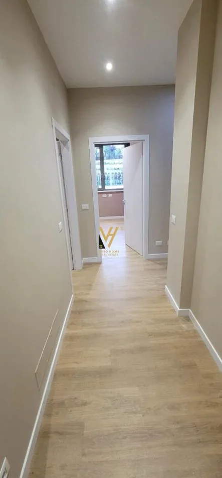 Tirane, jepet me qera Vile 2 Katshe Kati 0, 688 m² 2.500 € (LIQENI I THATE)