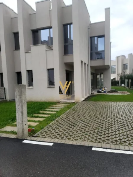 Tirane, jepet me qera Vile 2 Katshe Kati 0, 688 m² 2.500 € (LIQENI I THATE)