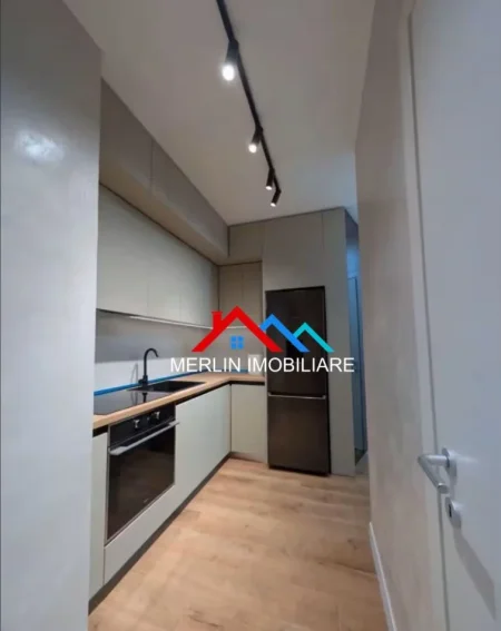 Tirane, jepet me qera apartament 2+1+Ballkon Kati 4, 80 m² 900 € (RRUGA HIQMET DELVINA,KOMUNA E PARISIT)