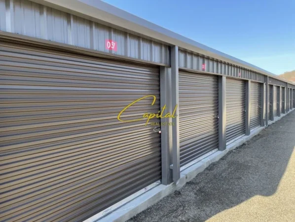 Tirane, jepet me qera magazine Kati 0, 135 m² 800 € (ISH SHESHI SHQIPONJA)