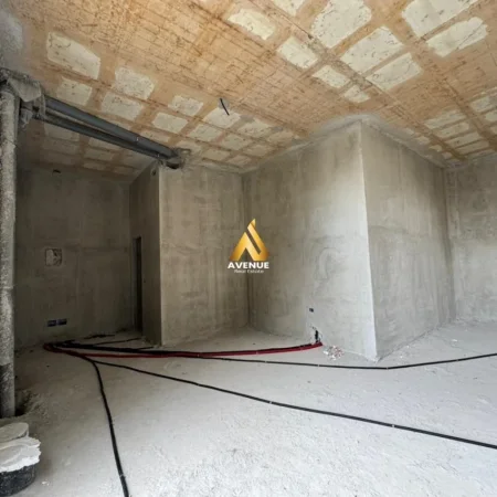 Tirane, shitet ambjent biznesi Kati 0, 75 m² 225.000 € Residenca Garden Turdiu Ish Fusha e Aviacionit